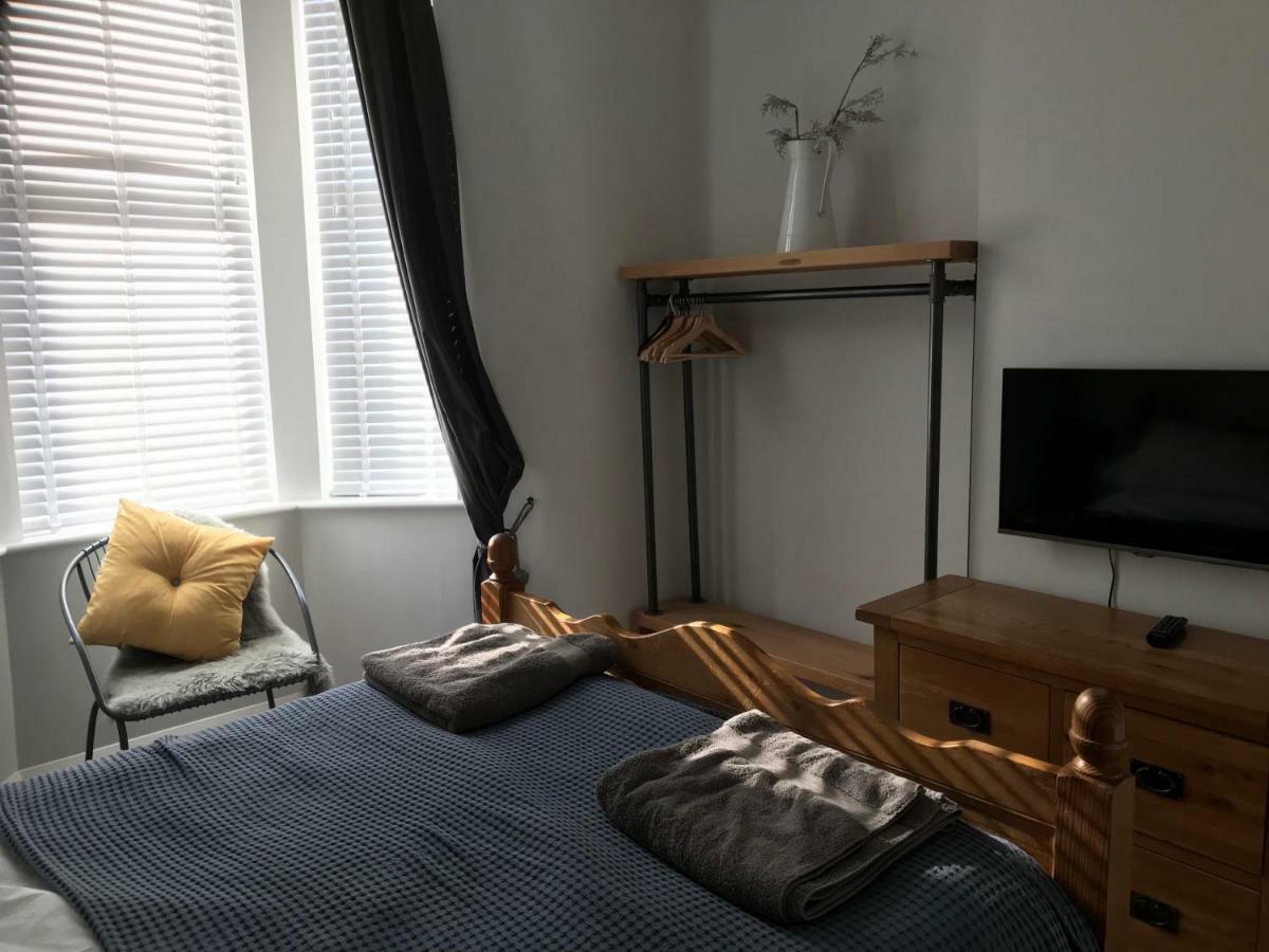 Wight View, Flat 2 Rosslyn House Apartment Swanage Exterior photo